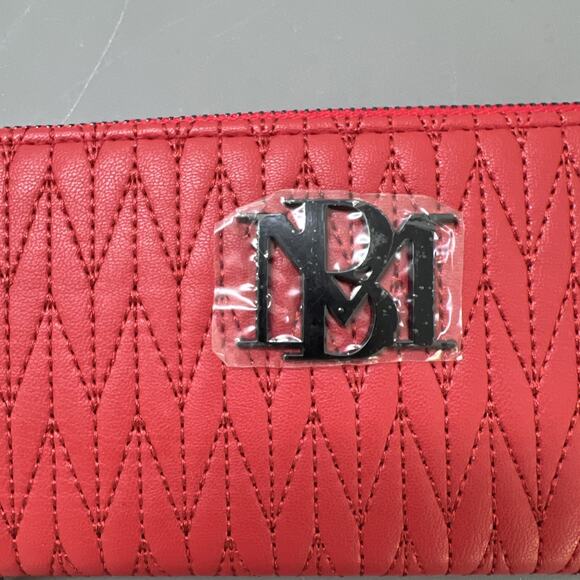 NWT Badgley Mischka Wristlet Red Quilted Wallet Strap Vegan Leahter - Picture 3 of 11